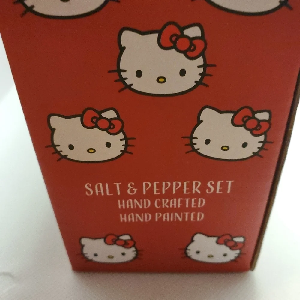 Hello Kitty Cowgirl With Horse Salt & Pepper Shakers Country Home Decor